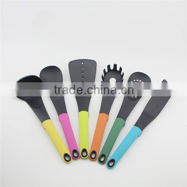 Trendy style nylon kitchenware utensils