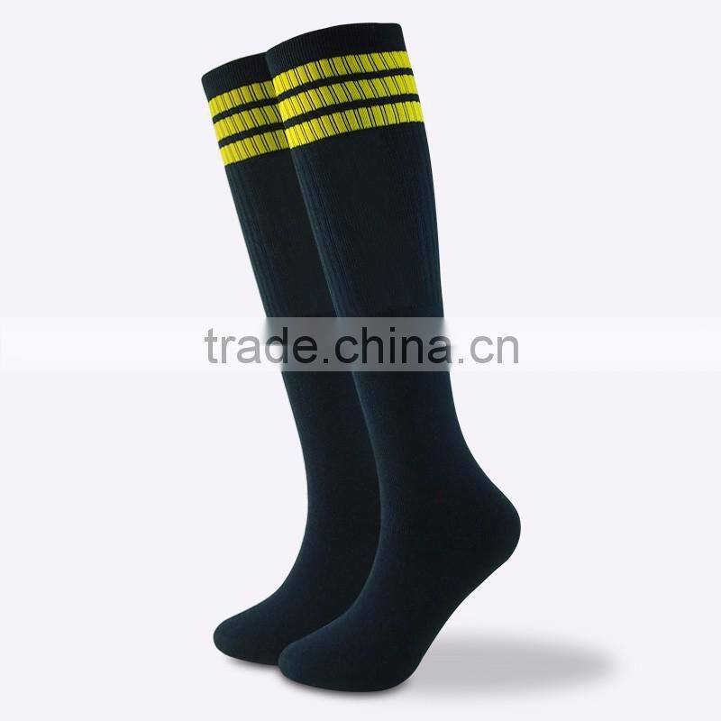 Customized men's sports cotton socks fashion soccer socks