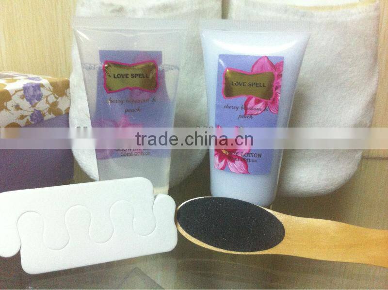 Hot bath set with bedroom slippers