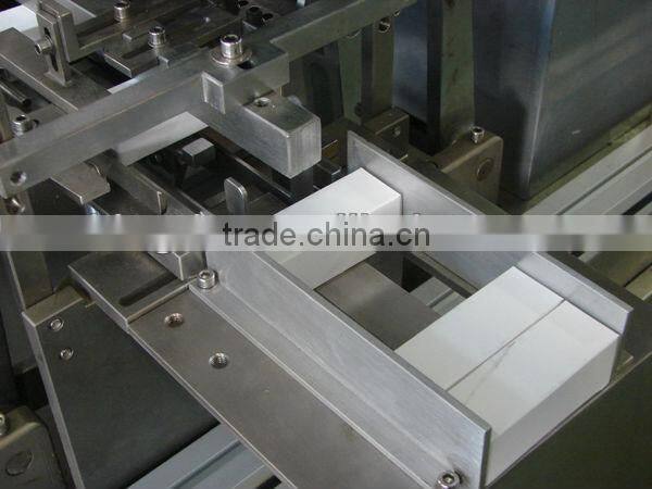 Small multi-function vertical bottle packing machine