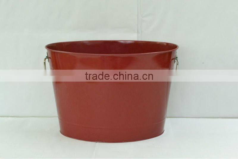 galvanized tubs and buckets