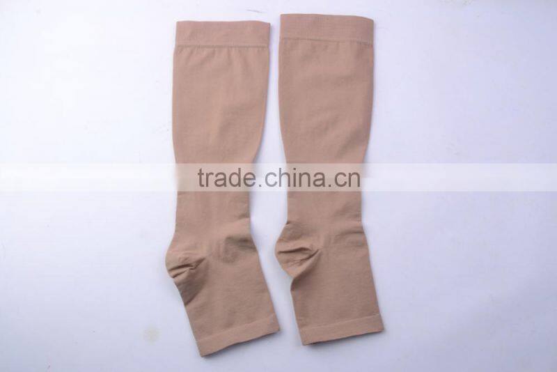 Unisex Nurse Everyday Wearing Knee high 15-20 mm/HG Bonvolant Compression Socks Without Toe