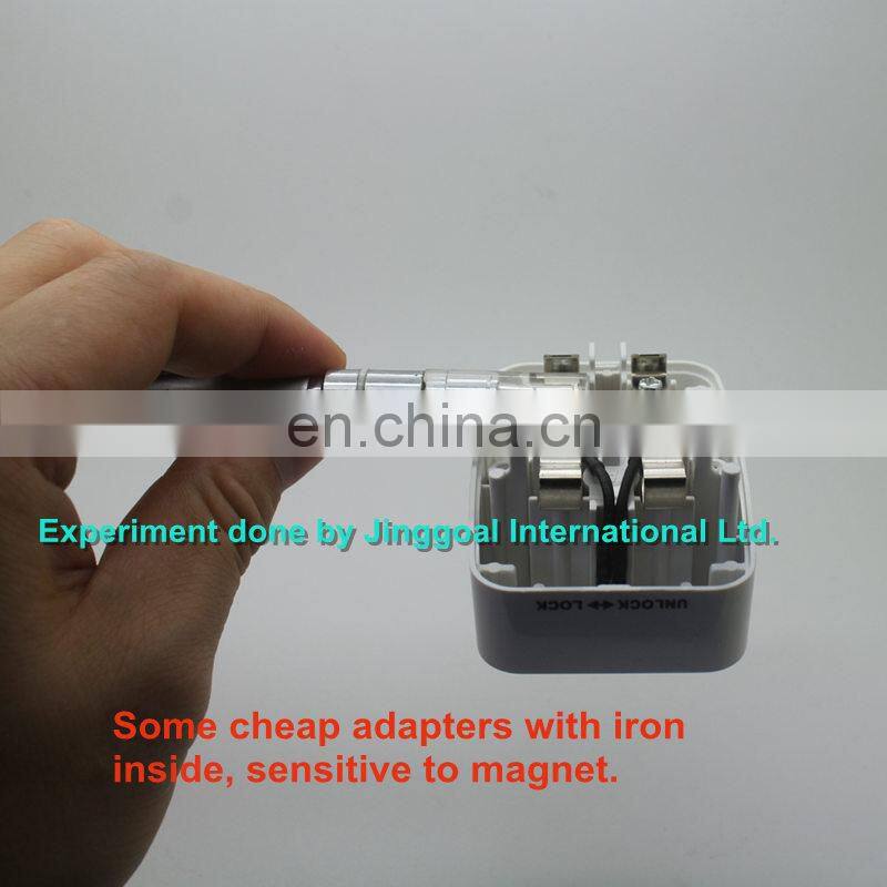 International travel adapter