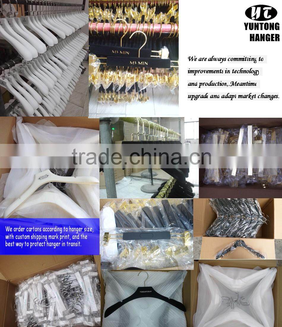 IMY-480 black senior plastic top hanger for wholesale jacket hanger