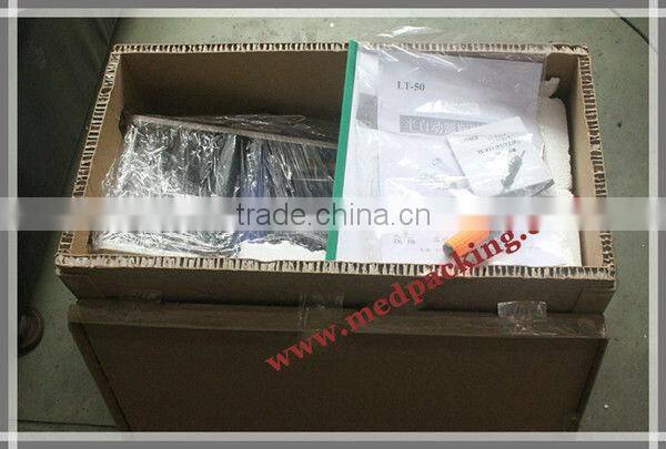 New design Semi-Automatic round bottle labeling machine