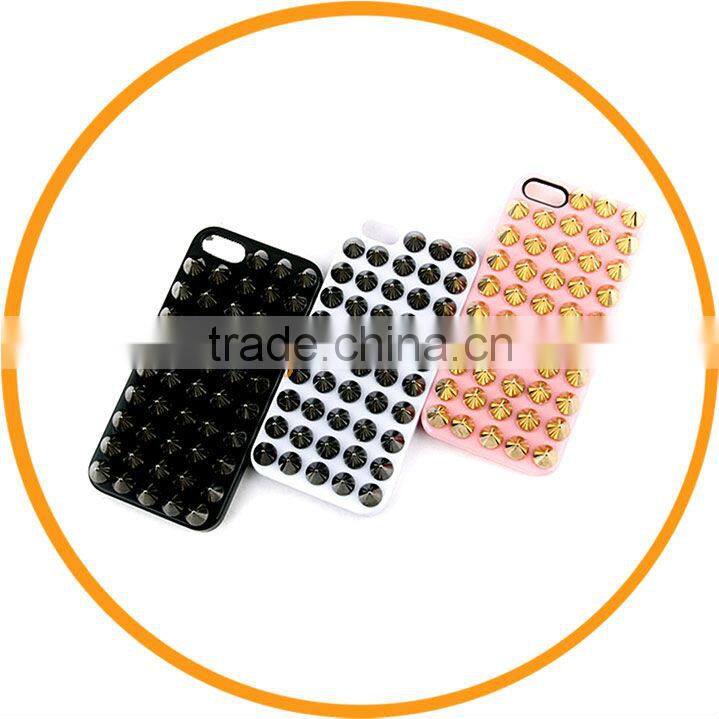 Hot Selling 3D Gold Rivet Studs Hard Case Cover for iPhone 5 from Dailyetech