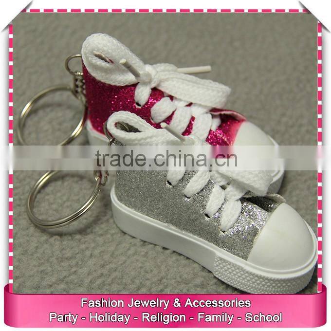 Reflective shoe keychain, low price plush keychain