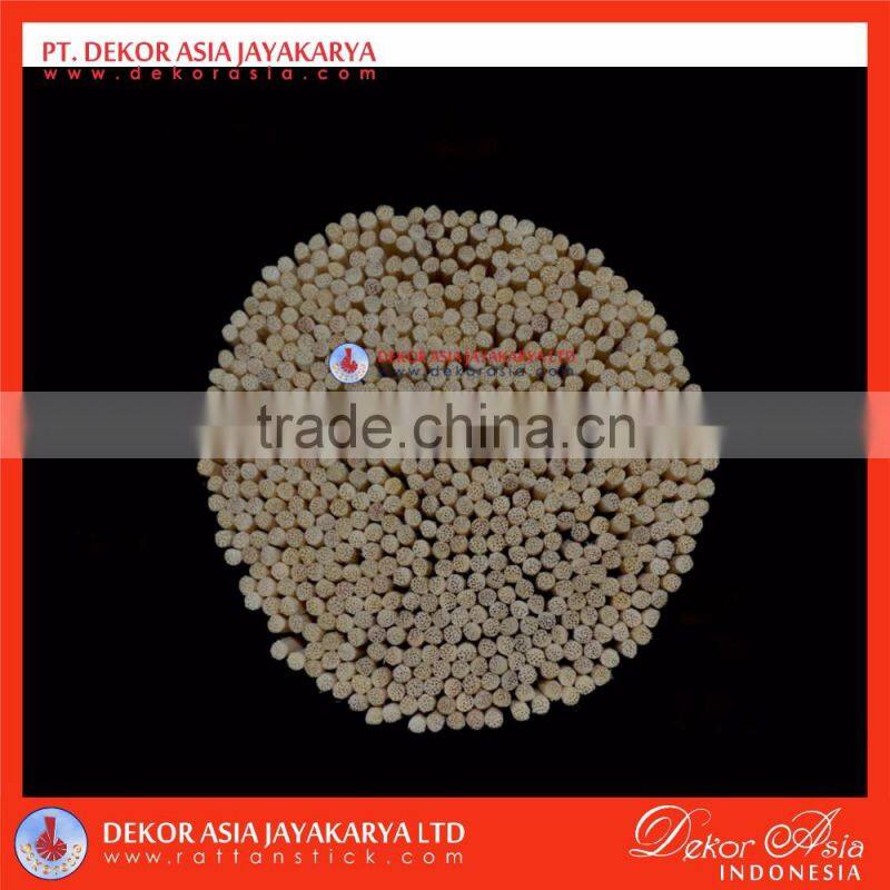 Selling Reed rattan diffuser sticks customized diameter and length reed sticks 10.5" x 3"