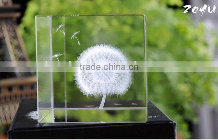 Desktop 3D k9 Crystal Glass Cube With Dandelion Figurines Inside For Souvenir Gifts