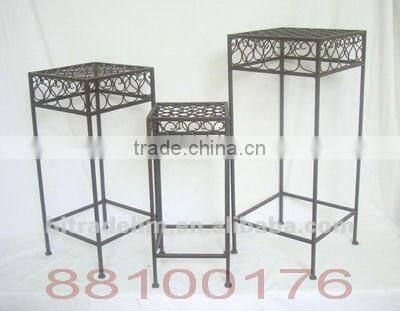 3/S metal round plant holder