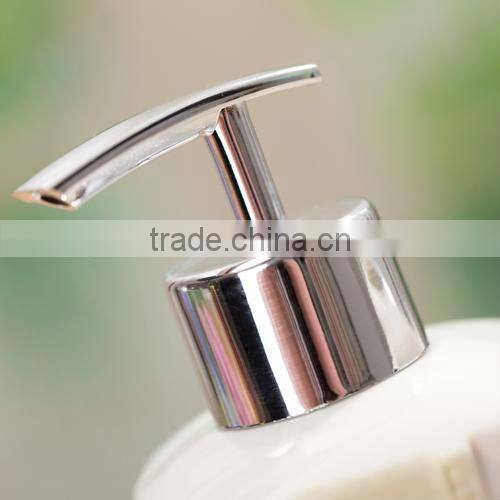 4pcs Ceramic bath room accessory