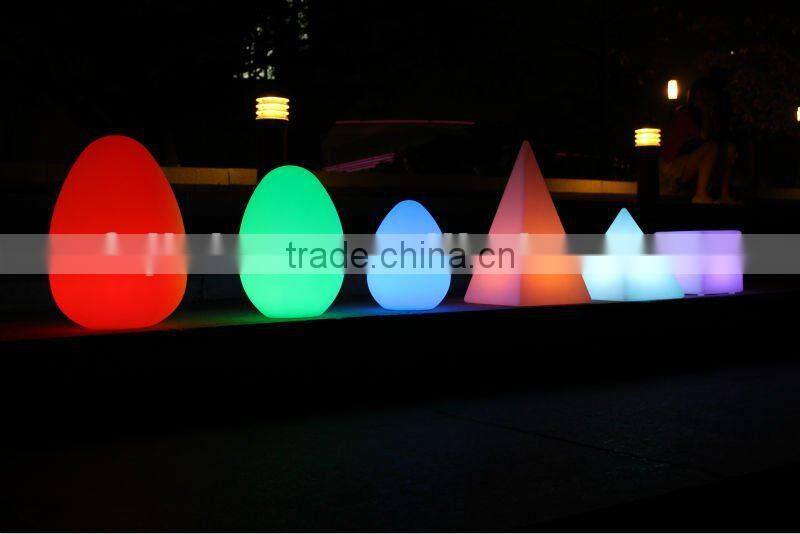 color change rechargeable led pyramid/led restaurant style triangle decorative light