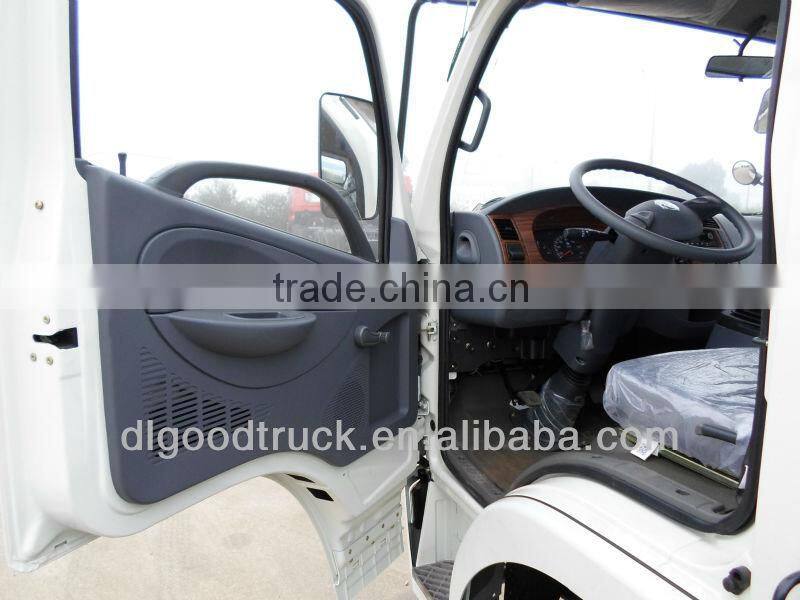 Dongfeng Duolika platform road wrecker truck for rescuing broken cars for sale