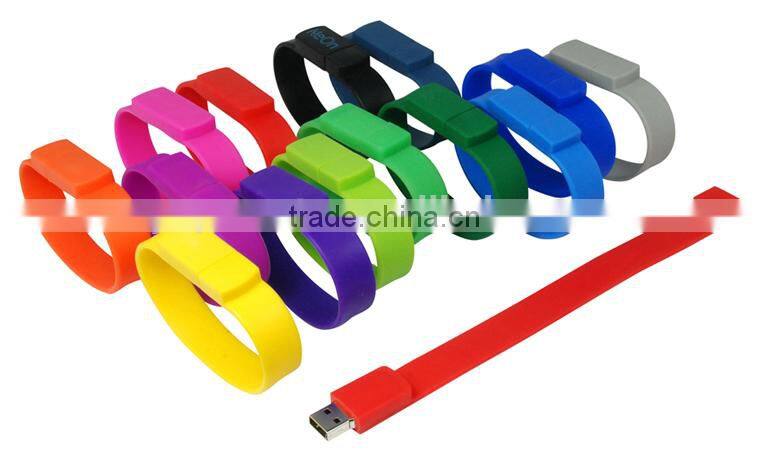 Wrist USB for kids with logo print