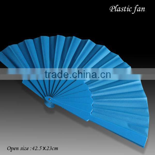 Plastic fabric fan