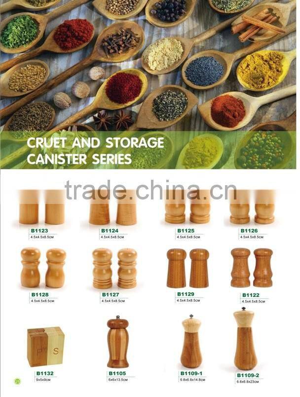 Hot products Rubber Wood Salt And Pepper shaker set wholesale
