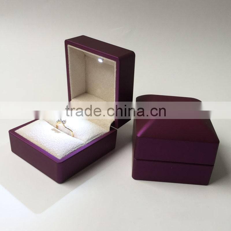 Hot sale wholesale customized gift LED ring box for girlfriend