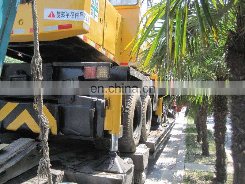 Loading service of Japan 50ton truck crane, Cheap used Kato nk500e cranes loading in Shanghai port