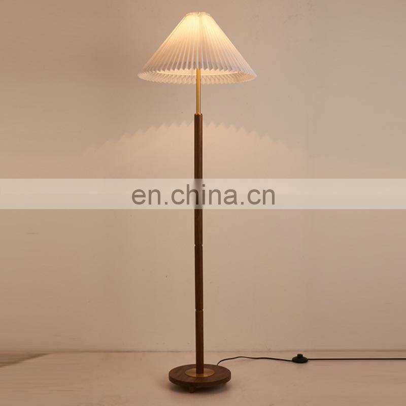 Retro Walnut Led Standing Floor Lamp Fabric Lampshade Nordic Simple Living Room Bedroom Study Home Lighting Floor Lights