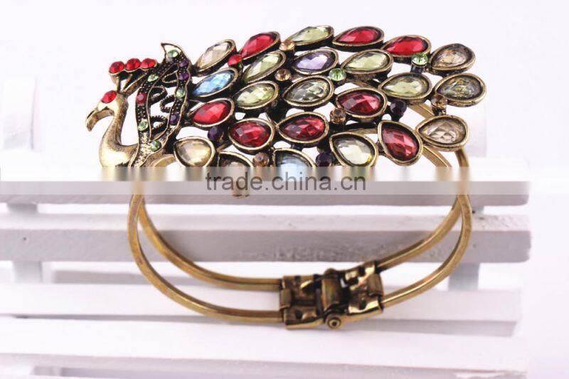 Fashion Beautiful Silver Butterfly Shaped CZ Diamond Bracelet