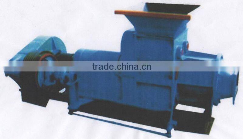 Non-vacuum clay brick extruder