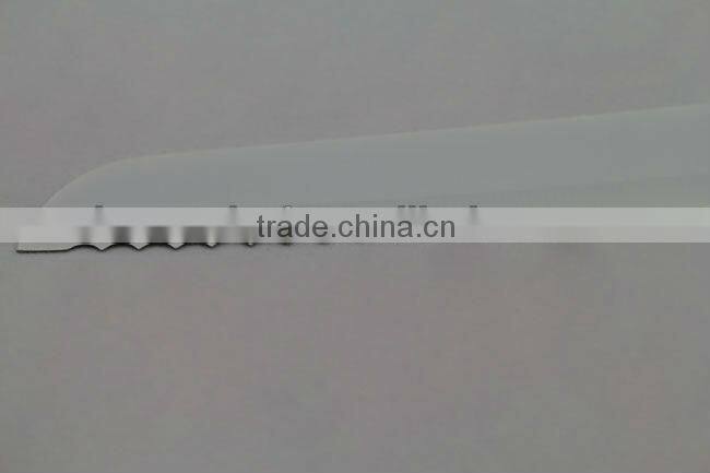 Ceramic nonstick bread knife