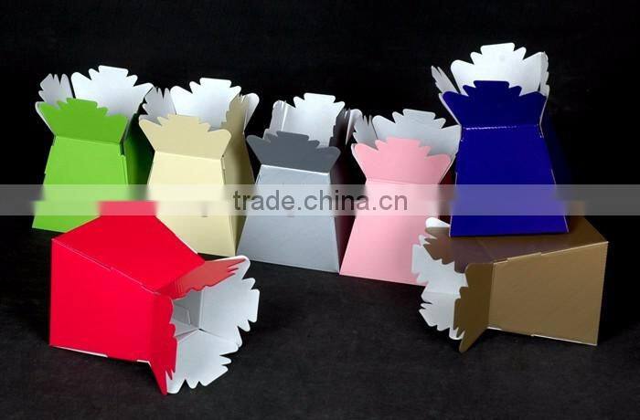 Elegant paper flower bouquet box