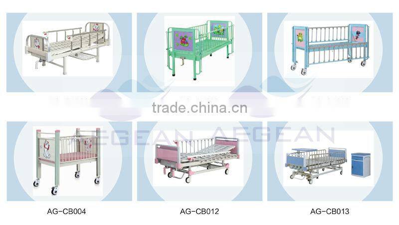 pink color AG-CB011 CE ISO movable hospital plastic baby crib medical infant cot