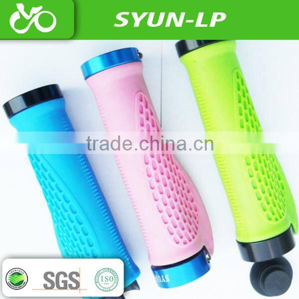 ergonomic design fat rubber handle grilps cnc aluminum aodised end clamp bike grips TPR+PP bike grips