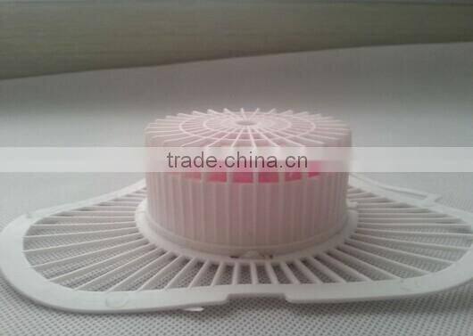 urinal screen with para-deodorant block