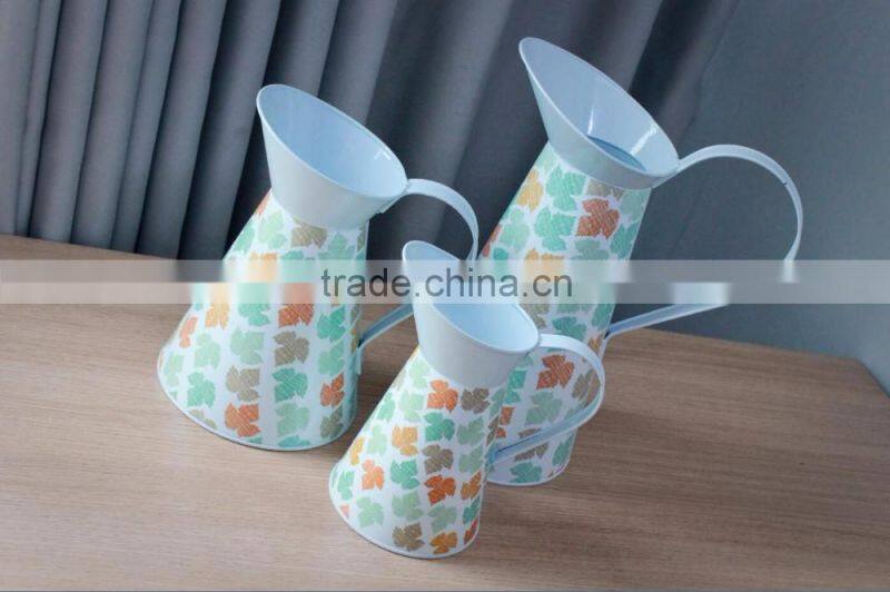 Decorative metal milk flower holder