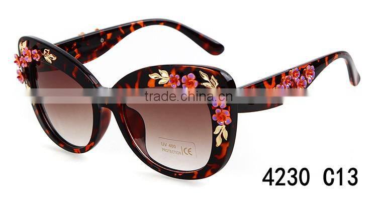 Flower Embossed Style Eyes Women Cat Eye Sunglasses