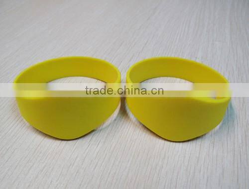 2015 Most Popular RFID Cheap Silicone Wristbands with High Frequency