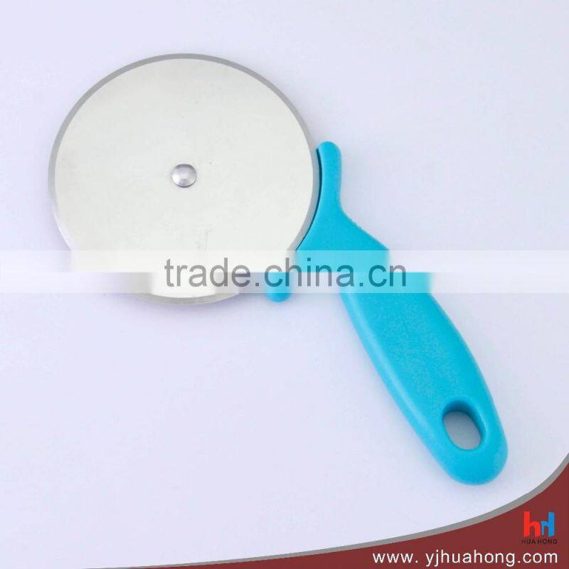 New design pizza cutter plastic handle,round pastry pizza tools