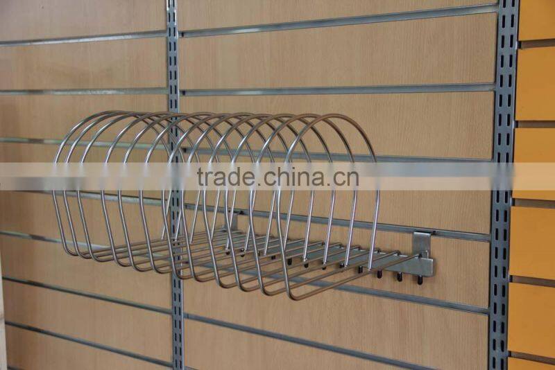 Caps expositor satin hanger