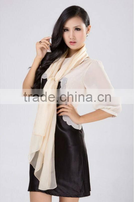 Digital printed silk scarf 090