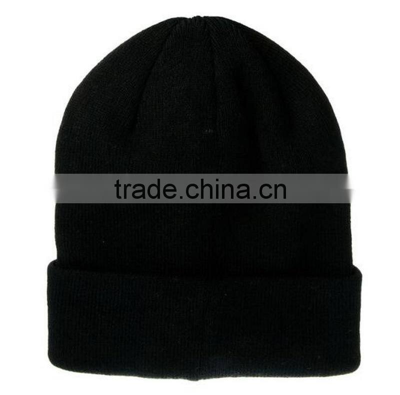 100% polyester black hat beanie with logo embroidery on the rolled cuff