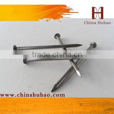 Flat head diamond point Common nails