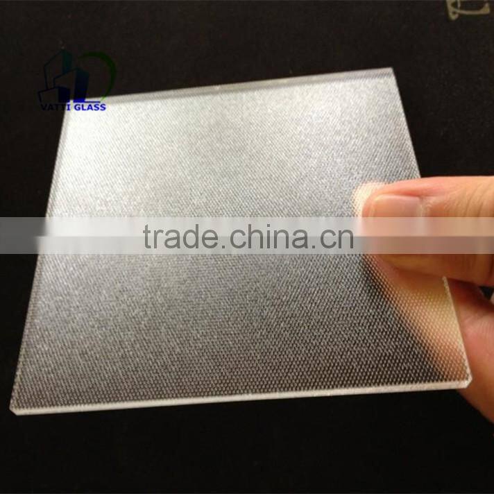 ultra-white low iron glass for solar collector