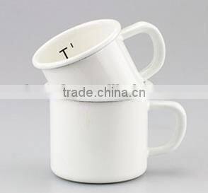 Can be customized logo thicking enamel cup 8cm with white rim