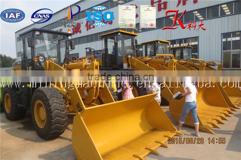 Earth-moving wheel loader bucket
