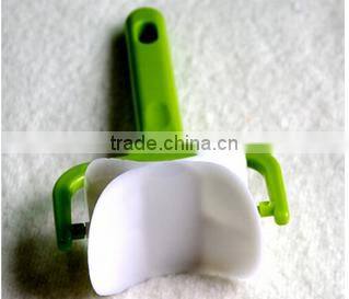 Wholesale Stock Small Order Kitchen 360 Degree Rotate Dumpling Wrapper Mould