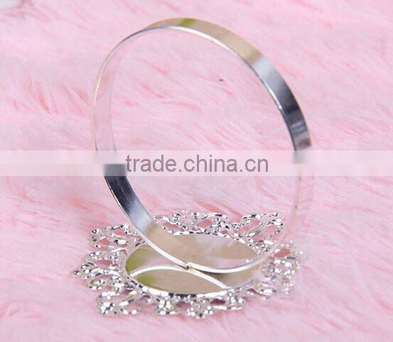 fashionable flower shape crystal metal alloy napkin rings for wedding