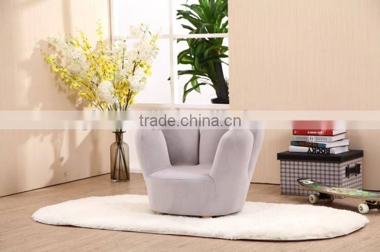 Wooden Frame Velvet Fabric Finger Sofa