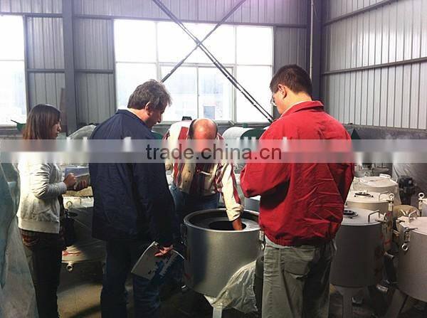 Economical oil filter in auto/oil filter factory with low price