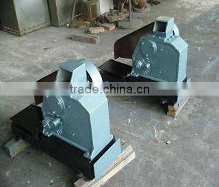 Laboratory jaw crusher with a small size which is easy to handle and operate
