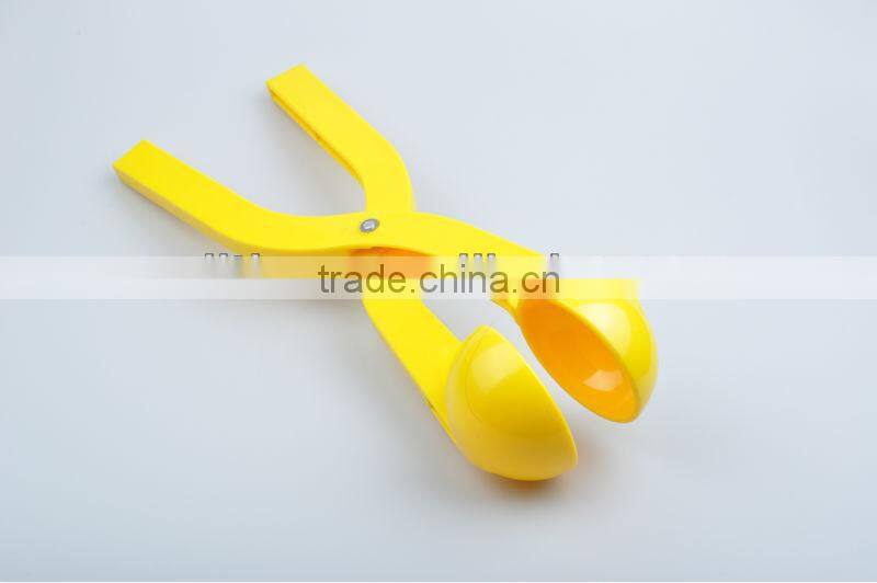 POOF-Slinky - Ideal Sno-Ball Maker for Winter Snowball Activities, Assorted Colors ABS Snowball Maker