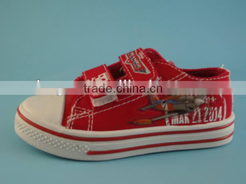 Popular comfortable outdoor casual mens injection shoes