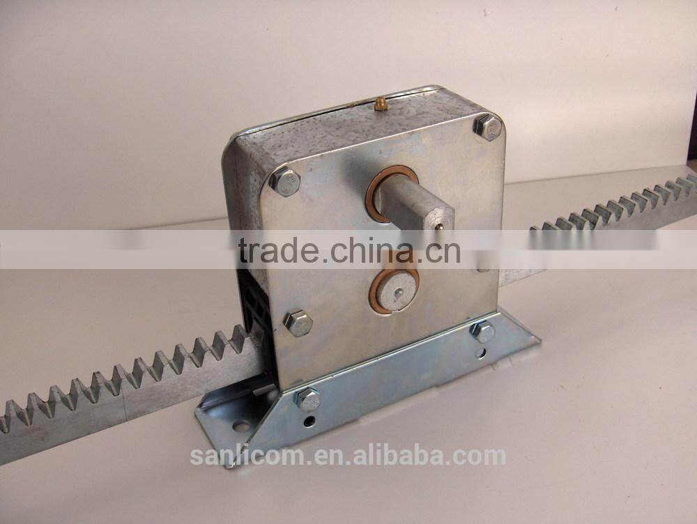 Greenhouse steel rack and pinion for ventilation and shading