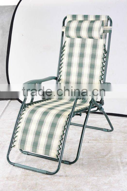 Reclining zero gravity chair